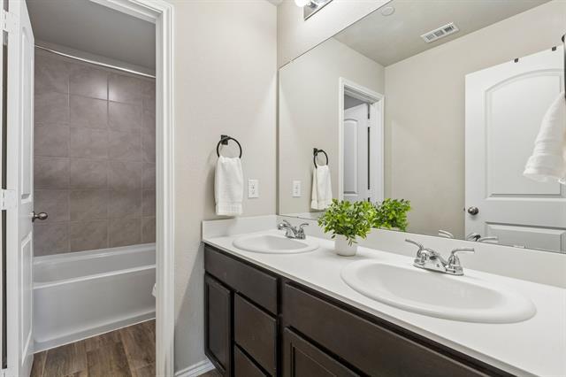 Building Photo - 3120 Providence Pl