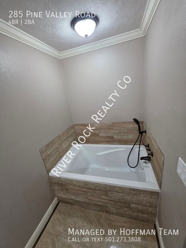 Building Photo - 285 Pine Valley Rd