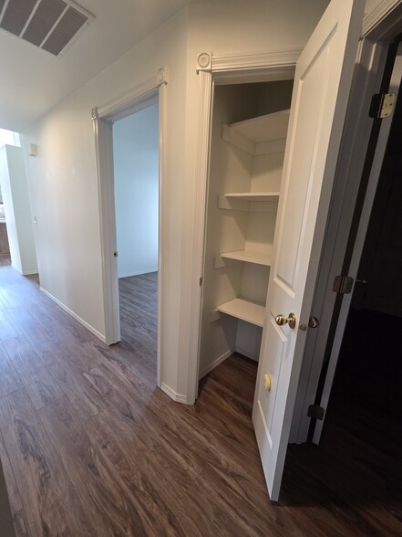 Linen Closet - 7317 W Yakima Ave