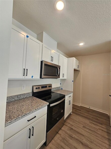 Building Photo - 9377 Westside Hls Dr