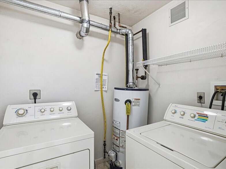 Building Photo - 20 Frongillo Farm Rd