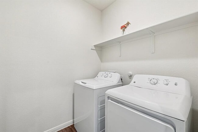 Building Photo - 1516 Morris Lp