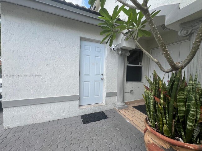 Building Photo - 15709 SW 90th Terrace