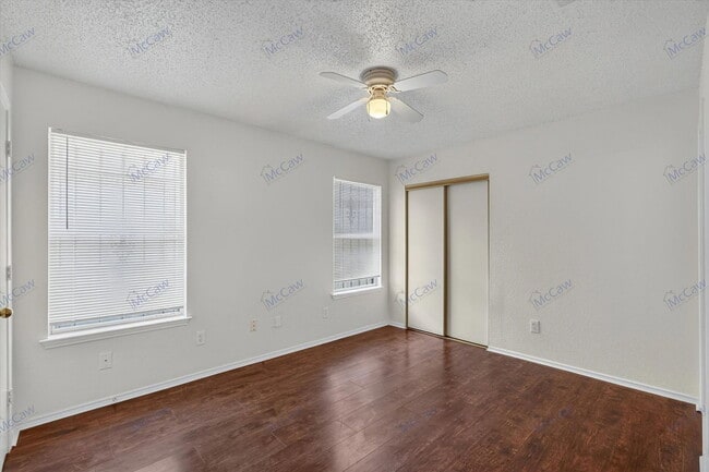 Building Photo - 10340 Blackjack Oaks Dr
