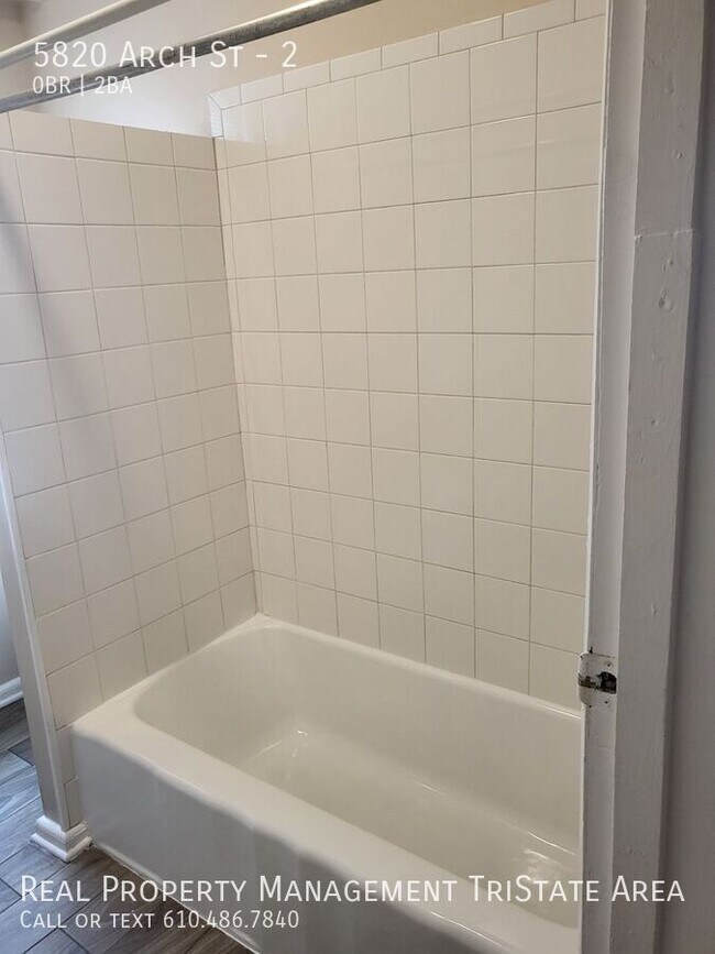 Building Photo - 5820 Arch St