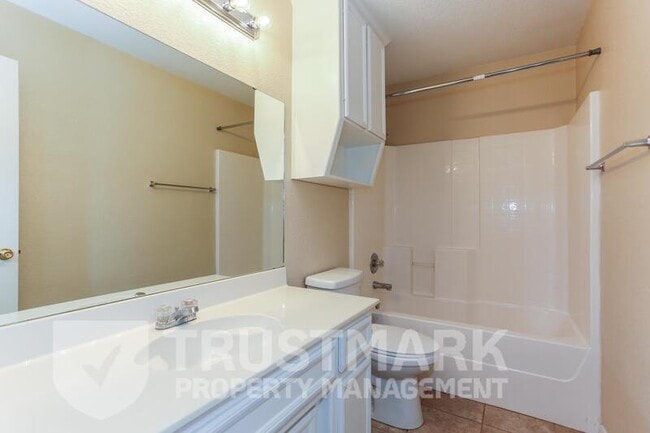 Building Photo - 4300 Capri Dr