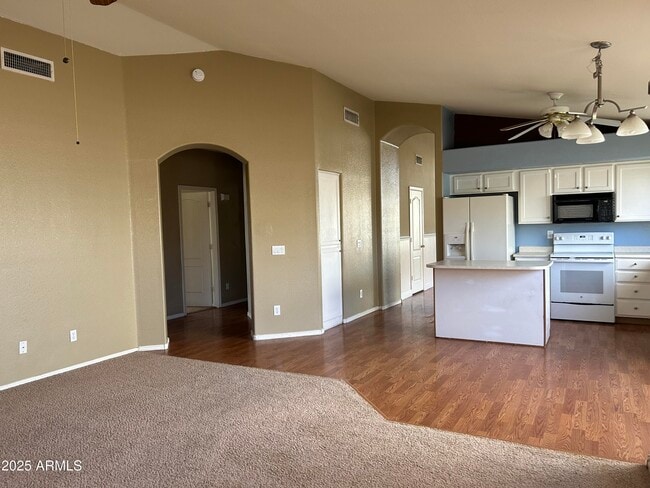 Building Photo - 1801 E Toledo St