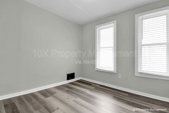 Building Photo - 1655 S 4th St