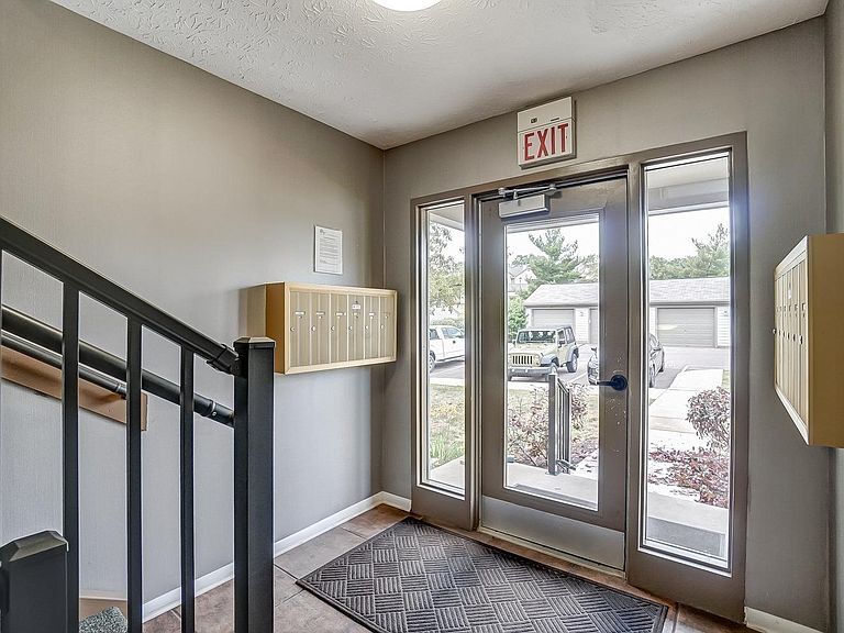 Secured Mailboxes & Building Entry - 8892 Eagleview Dr