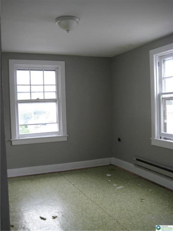 Building Photo - 113 E Broad St