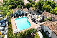 Building Photo - Country Villas