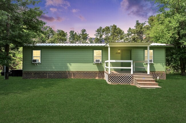 Building Photo - 17109 River Rd