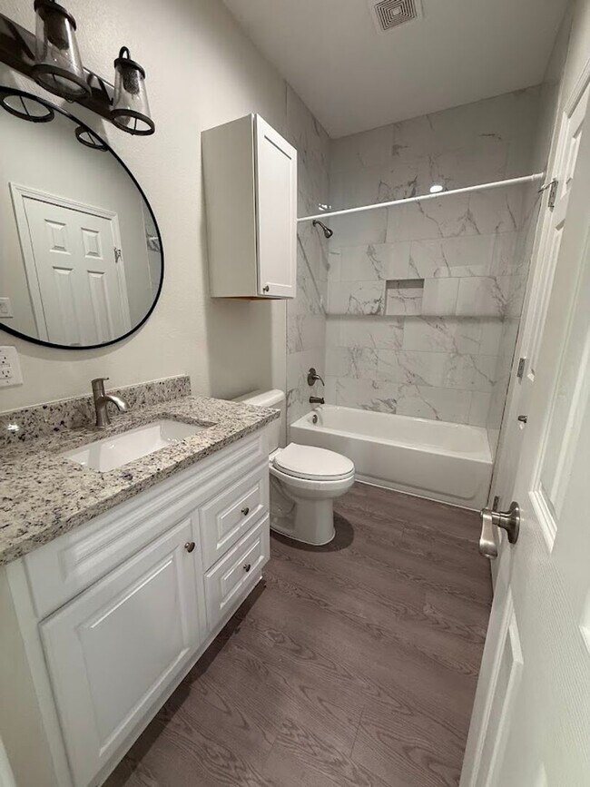 Building Photo - NEW ON MARKET