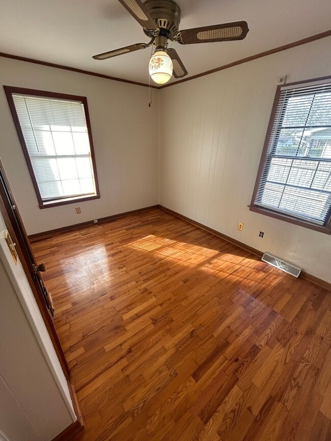 Building Photo - 3/2 House in Jamestown/Lindale $1,495