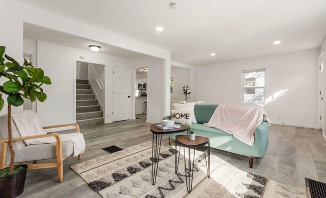 Building Photo - 270 Westview Ave