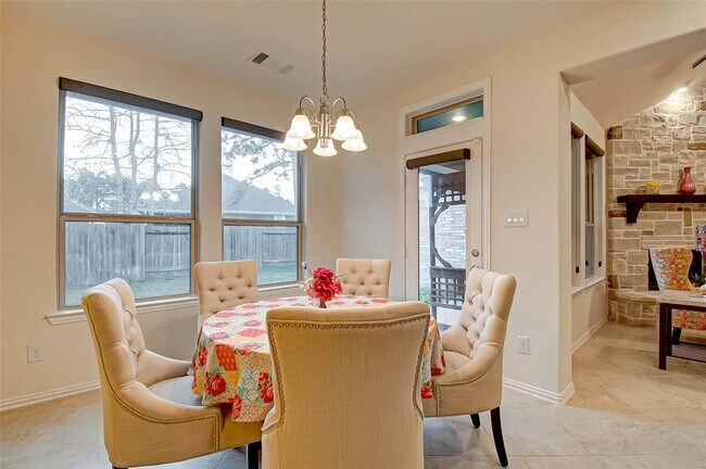 Building Photo - 8219 Peppervine Ct