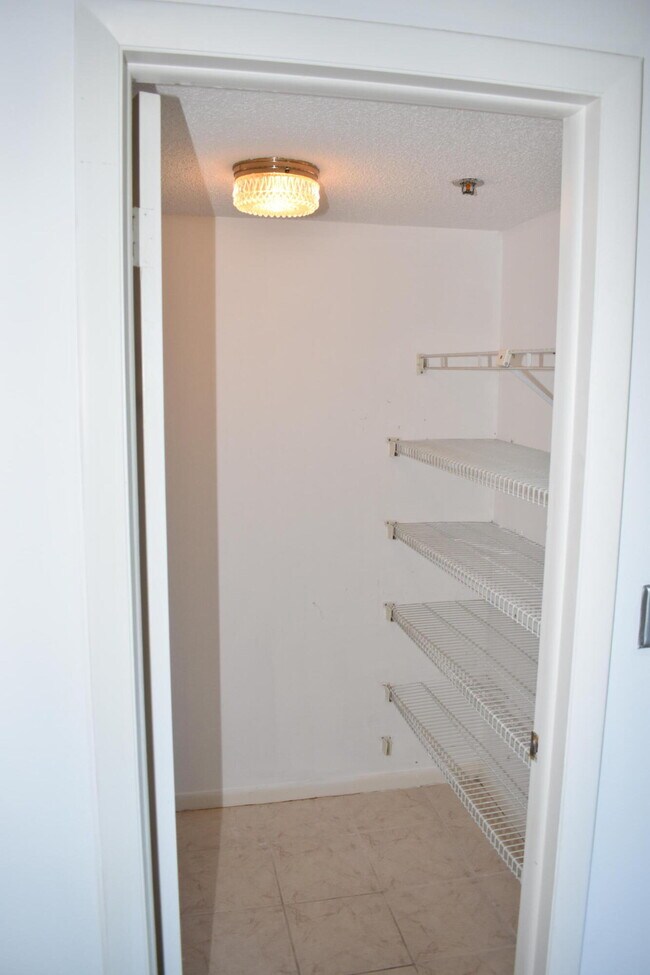 Building Photo - 3000 Presidential Way