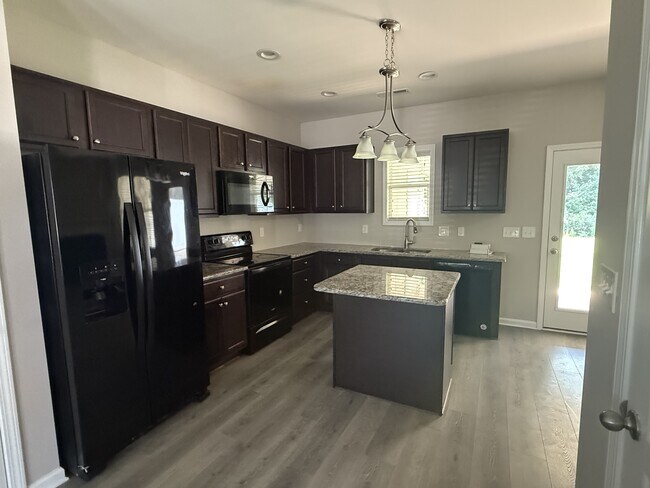 Building Photo - 151 Cullen Ct