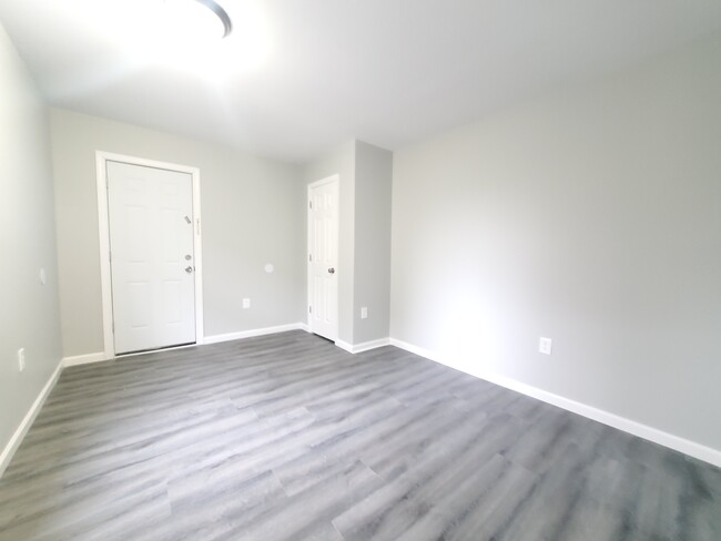 Unit 3 - 220 N 5th St