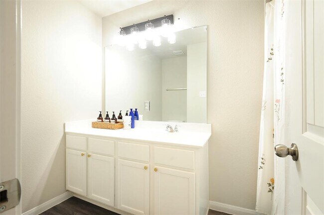 Building Photo - 24930 Adami Veduta Ct