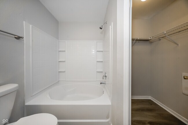 Building Photo - 8431 Sansa St