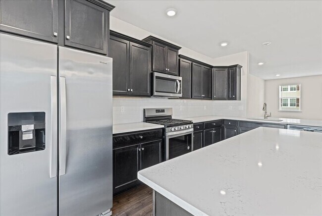 Building Photo - 9 Venice Ln