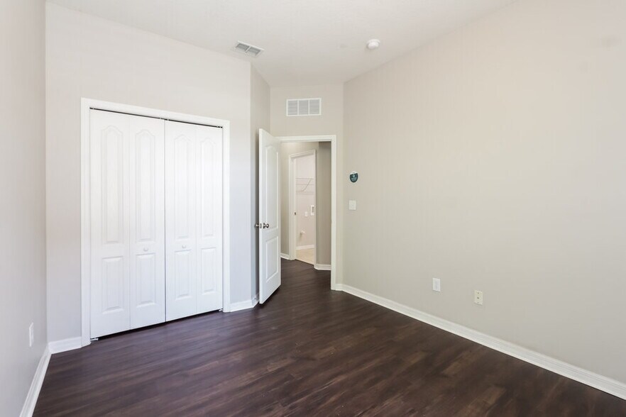 Building Photo - 12121 Fall Creek Ct