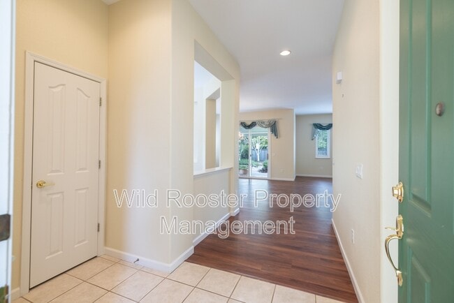 Building Photo - 2713 Robinson Creek Ln