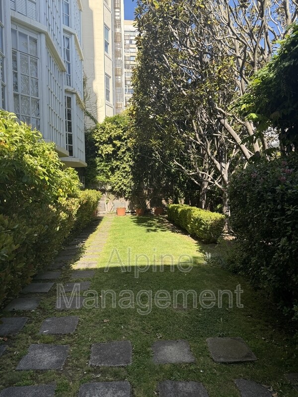 Building Photo - 1255 California St