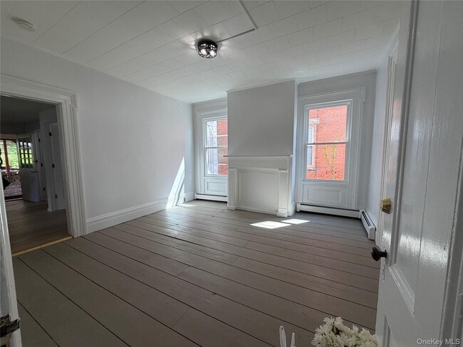 Building Photo - 29 Delano St