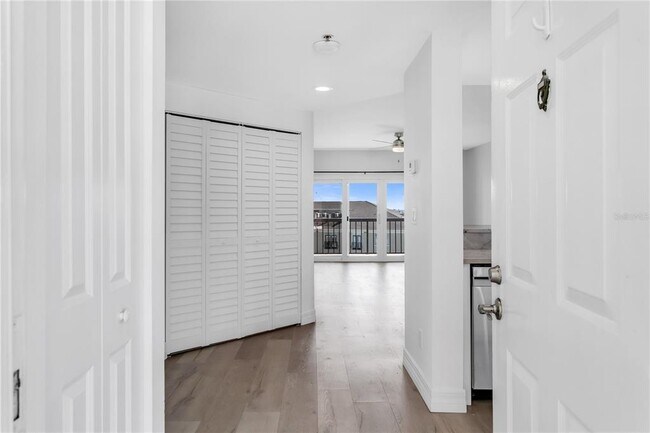 Building Photo - 1000 S Harbour Island Blvd