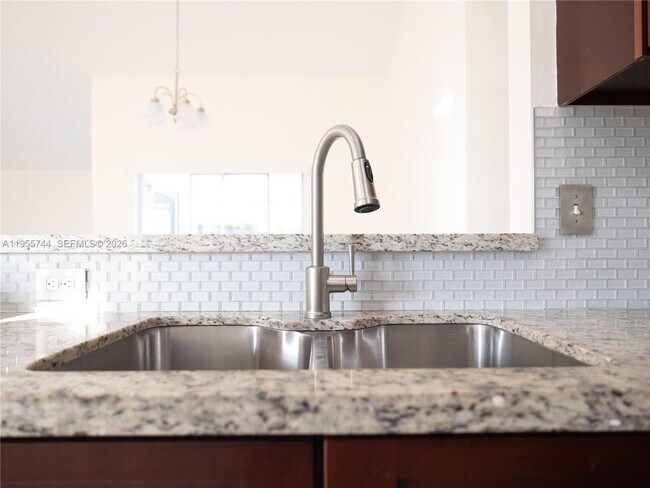 Building Photo - 200 W Riverbend Dr