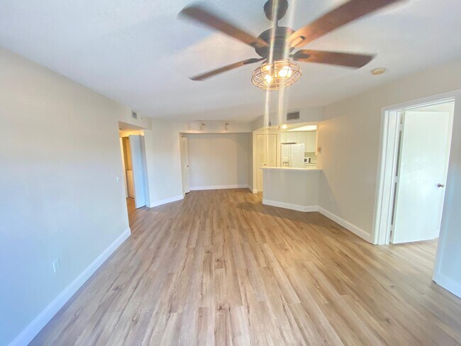 Building Photo - 4155 N Haverhill Rd