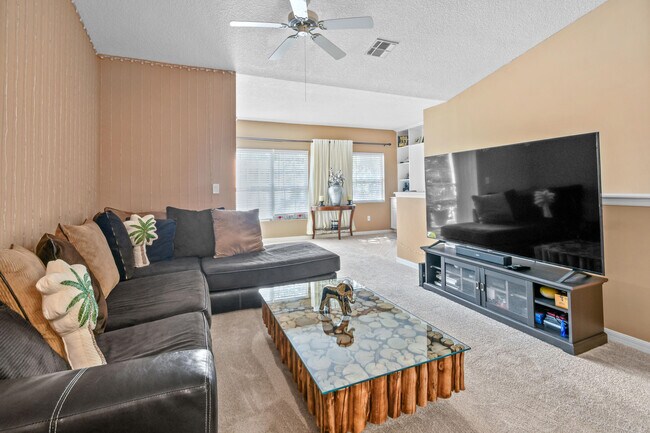 Building Photo - 10354 Fox Trail Rd S