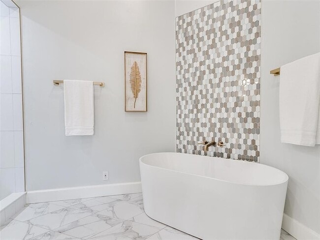 Building Photo - 2101 NW 60th St