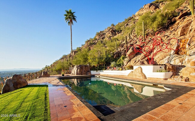 Building Photo - 5400 E Valle Vista Rd