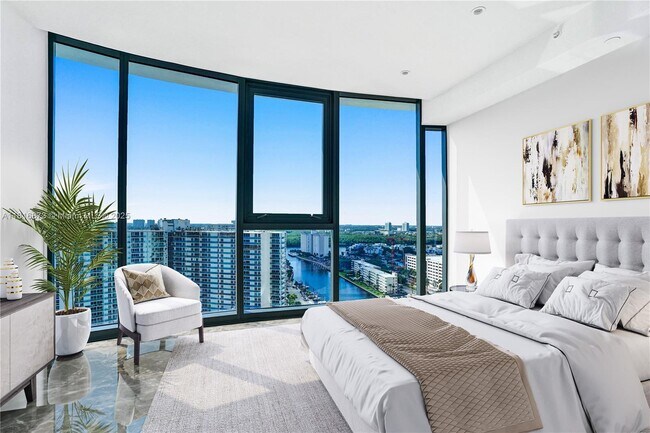 Building Photo - 15701 Collins Ave