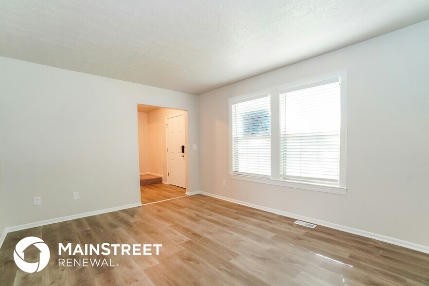 Building Photo - 8492 Kingsley Dr