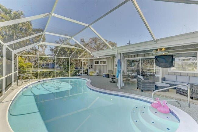 Building Photo - 711 Whitfield Ave