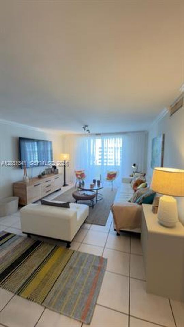Building Photo - 5555 Collins Ave