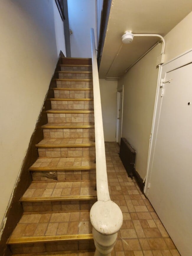 Building Photo - 38 Division St