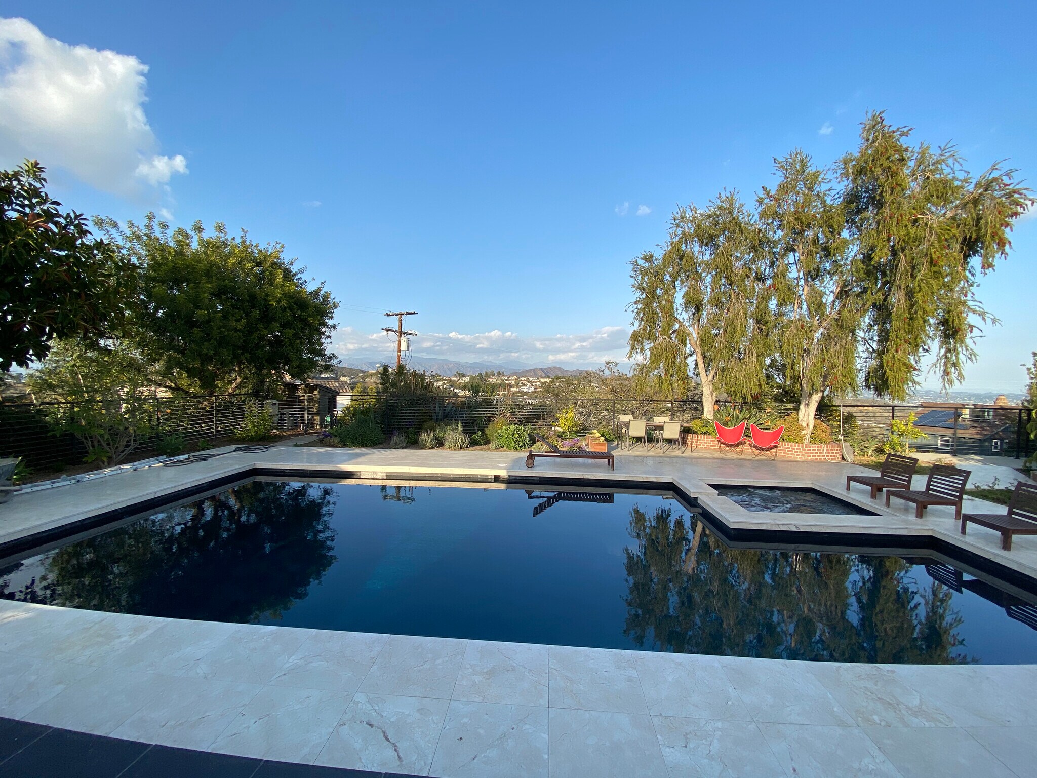 Building Photo - 2118 Kew Dr