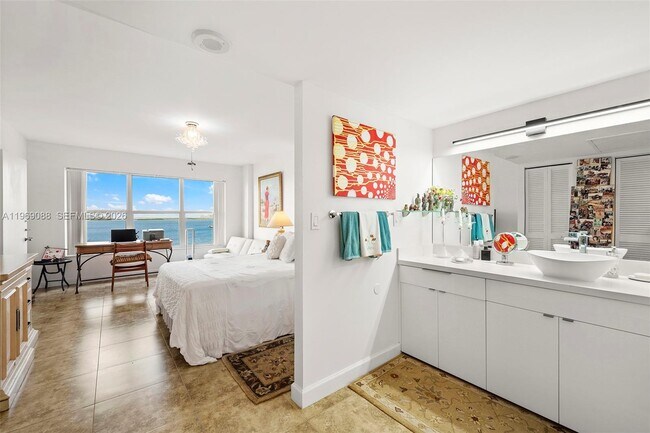 Building Photo - 11111 Biscayne Blvd