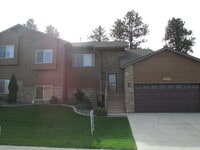 Building Photo - 3 BEDROOM | 3 BATH | DOUBLE CAR GARAGE | T...