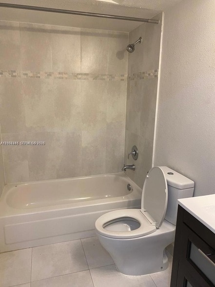 Building Photo - 2371 NW 33rd St