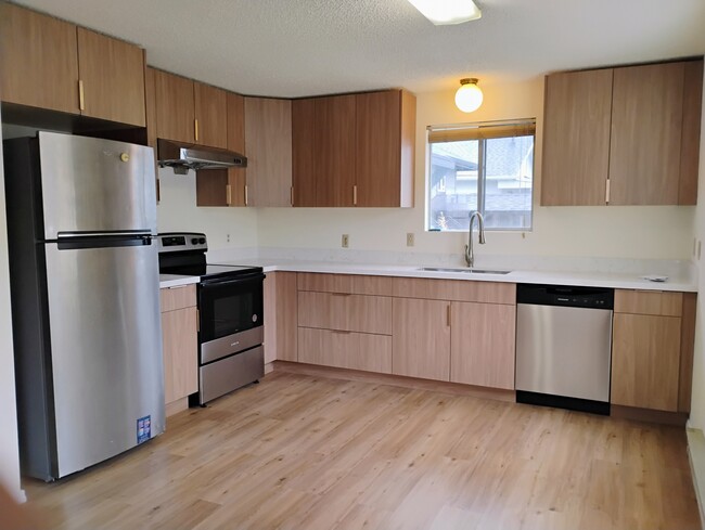 Newly remodeled kitchen - 216 Burnett Ave N