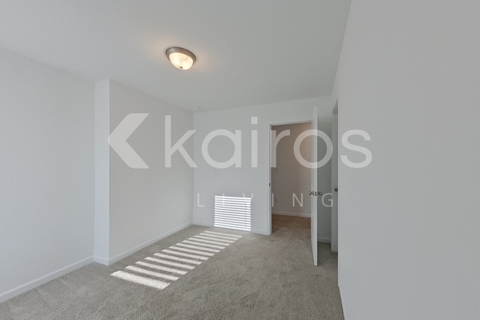 Building Photo - 103 Silver Maple Ln