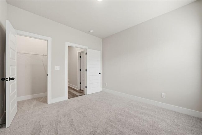 Building Photo - 5728 Urban Vlg Wy