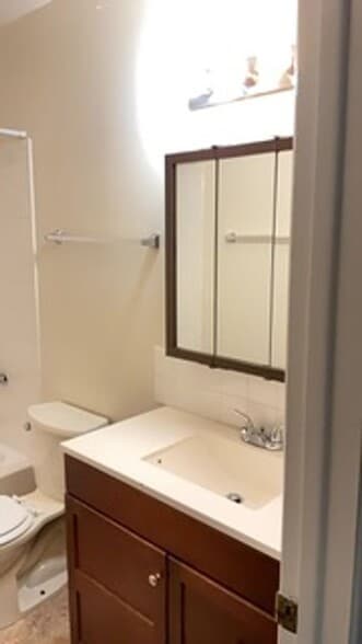 Building Photo - 808 Delaware Ave