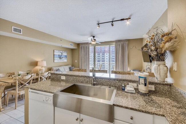 Building Photo - 104 Gulfside Ct